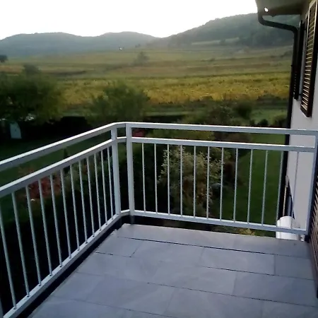 Top Over Vienna, Weinberge Ideal With Car Homestay *
