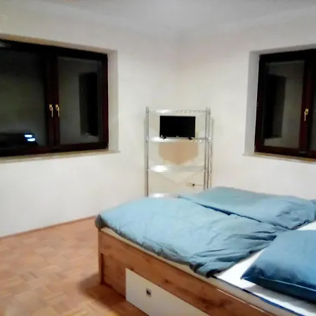 Top Over Vienna, Weinberge Ideal With Car Quarto em Acomodações Particulares